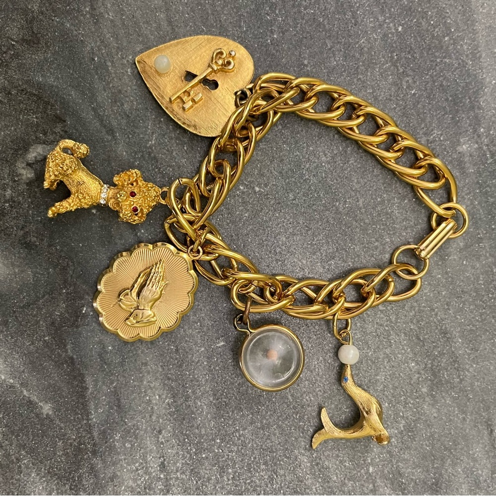 Vintage Gold Charm Bracelet - Picture 6 of 10